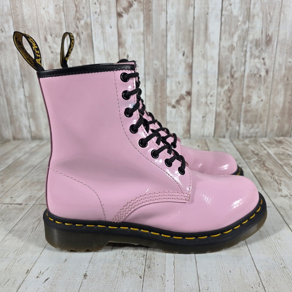 Dr. Martens 1460 Pale Pink Patent Leather 8-Eye Combat Boots Womens 7 26425
